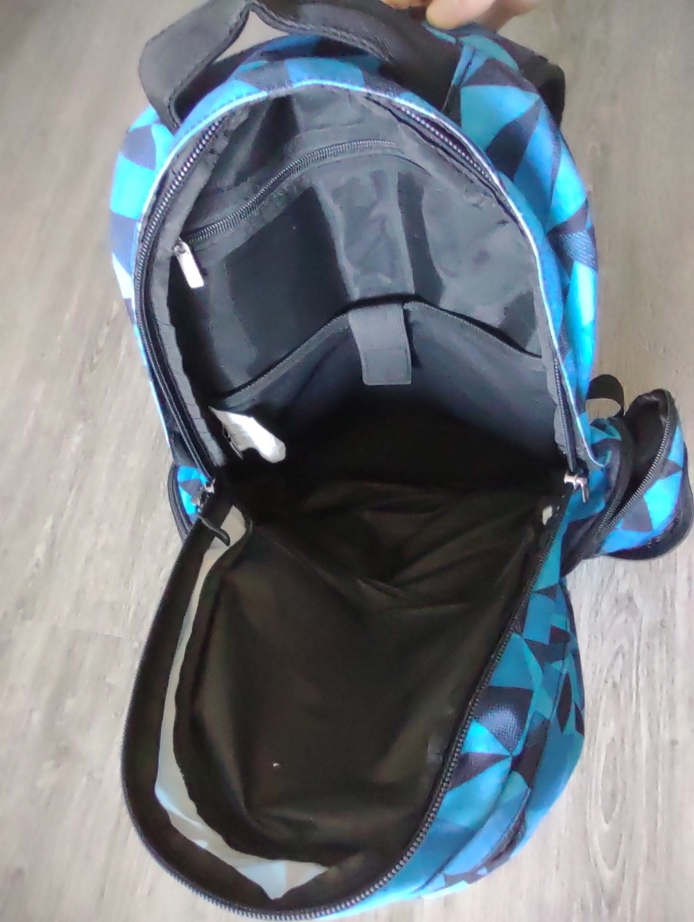 Pre Loved  Roots Blue Geometric Backpack - Picture 3 of 7